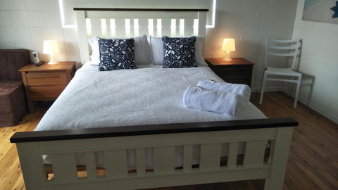 Salty Vibes Retreat - Your Accommodation 10