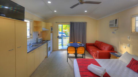 Alex Beach Cabins And Tourist Park - Your Accommodation 23