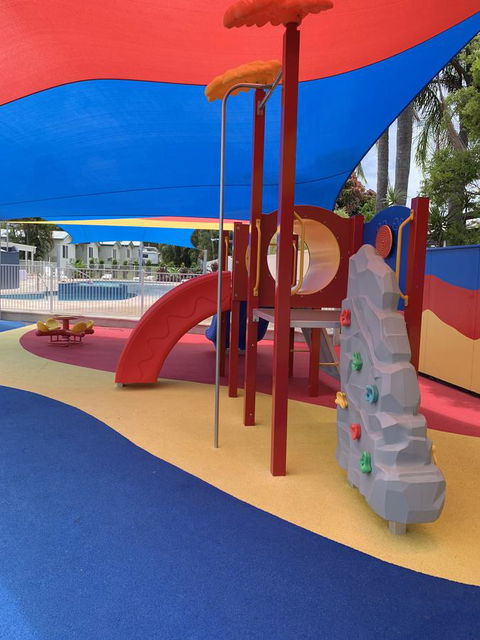 Alex Beach Cabins And Tourist Park - Your Accommodation 6