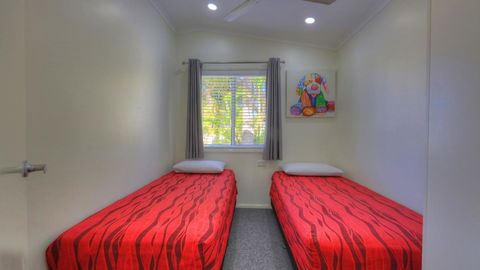 Alex Beach Cabins And Tourist Park - Your Accommodation 31