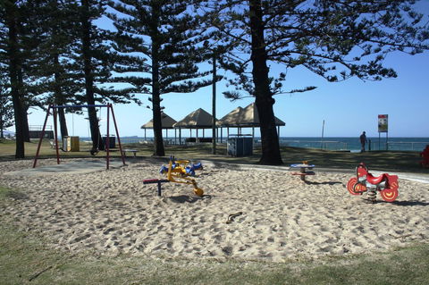 Alex Beach Cabins And Tourist Park - Your Accommodation 43