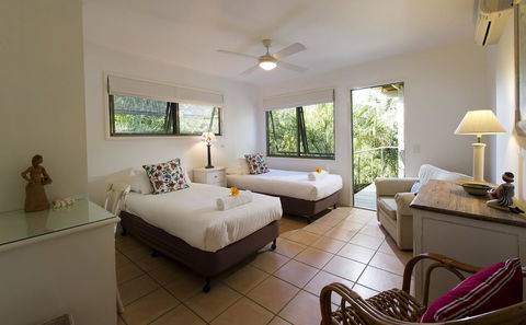 The Retreat Beach Houses - Your Accommodation 10