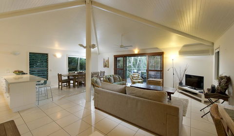 The Retreat Beach Houses - Your Accommodation 6