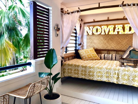NOMAD - Luxe Apartment - Your Accommodation 20