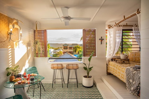 NOMAD - Luxe Apartment - Your Accommodation 1