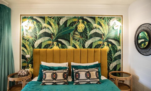 NOMAD - Luxe Apartment - Your Accommodation 15