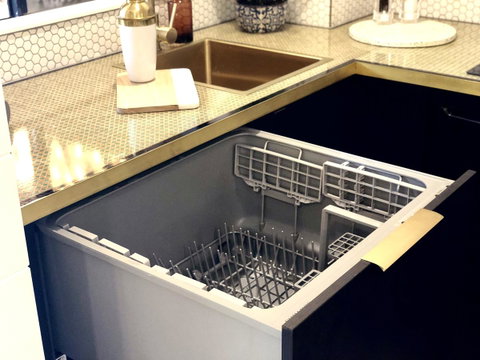 NOMAD - Luxe Apartment - Your Accommodation 18