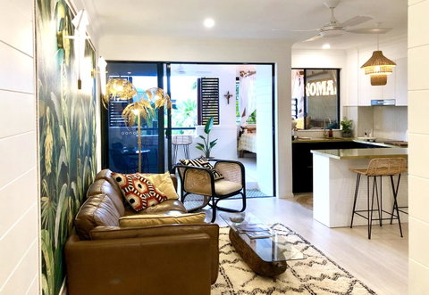 NOMAD - Luxe Apartment - Your Accommodation 39