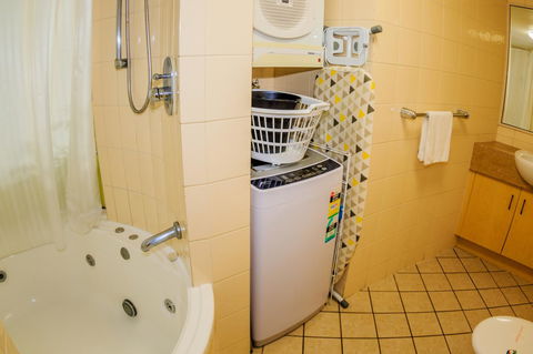 Grand Palais Boolarong Beachside Apartments - Your Accommodation 37