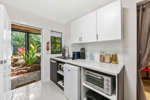 Noosa Hinterland Retreat - Your Accommodation 4
