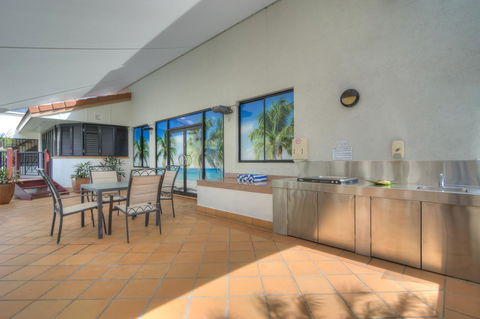 Regal Port Douglas - Your Accommodation 13