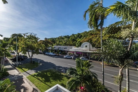 Regal Port Douglas - Your Accommodation 10