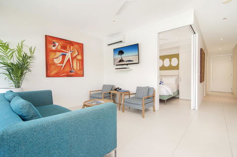 Pool Resort Port Douglas - Your Accommodation 32