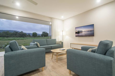 Pool Resort Port Douglas - Your Accommodation 38