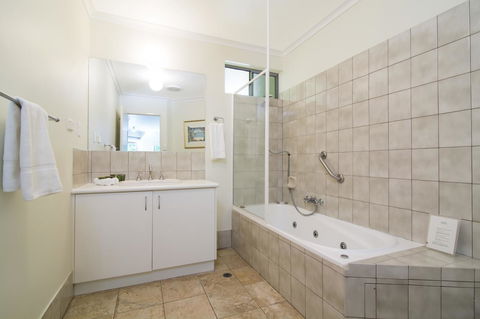 The Port Douglas Queenslander - Your Accommodation 13