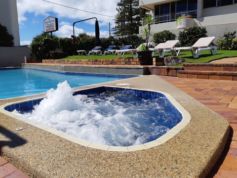 Surfers Chalet - Your Accommodation 2