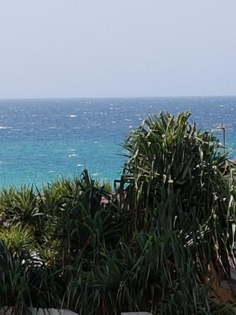 Surfers Chalet - Your Accommodation 27