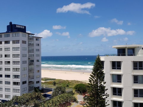 Surfers Chalet - Your Accommodation 25