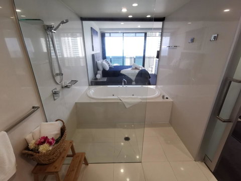 Circle Luxury Holidays - Your Accommodation 11