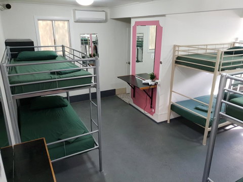 Backpackers In Paradise 18-35 Hostel - Your Accommodation 10