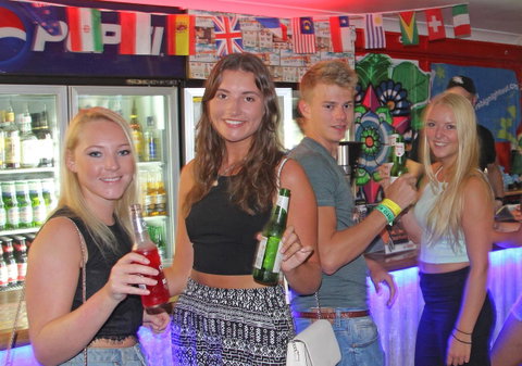 Backpackers In Paradise 18-35 Hostel - Your Accommodation 8