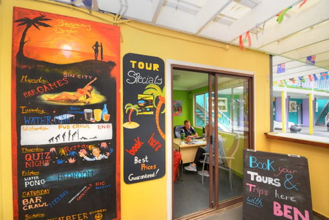 Backpackers In Paradise 18-35 Hostel - Your Accommodation 6