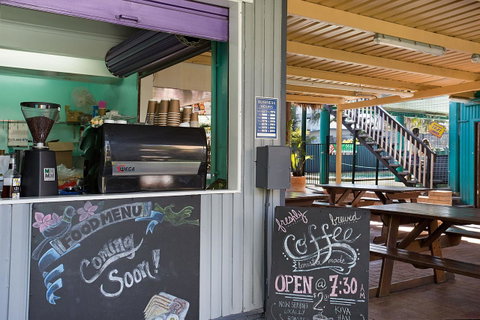 Backpackers In Paradise 18-35 Hostel - Your Accommodation 23
