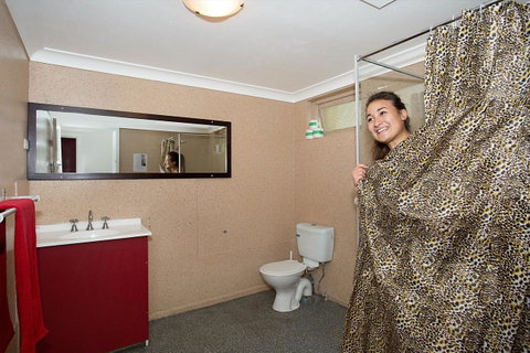 Backpackers In Paradise 18-35 Hostel - Your Accommodation 7