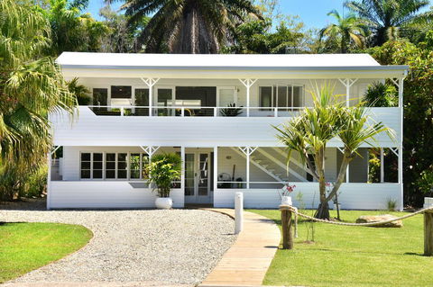Jamaica Beach House - Your Accommodation 16