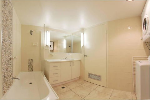 Headland Tropicana Resort - Your Accommodation 18