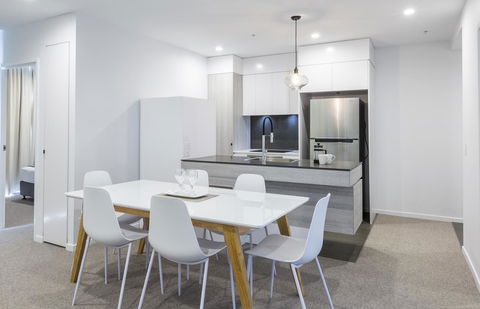 Boardwalk Burleigh Beach - Official - Your Accommodation 26