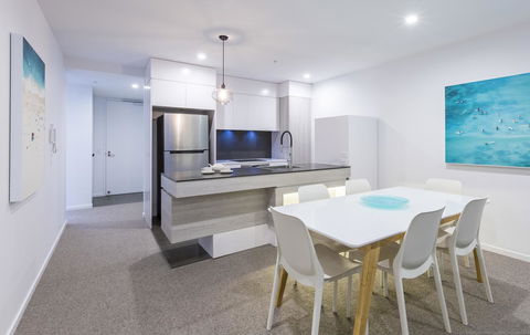 Boardwalk Burleigh Beach - Official - Your Accommodation 29