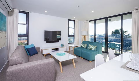Boardwalk Burleigh Beach - Official - Your Accommodation 36
