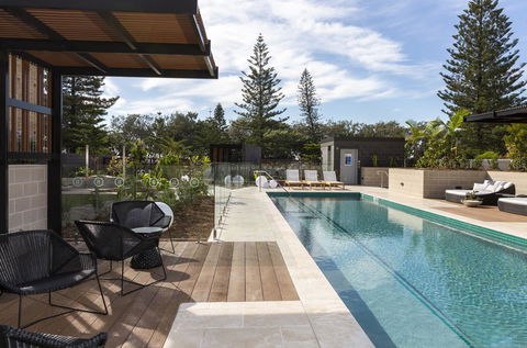 Boardwalk Burleigh Beach - Official - Your Accommodation 15