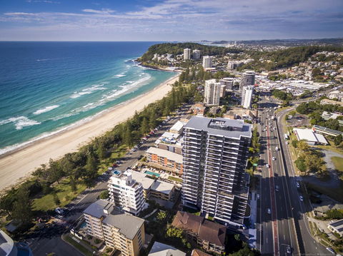 Boardwalk Burleigh Beach - Official - Your Accommodation 30