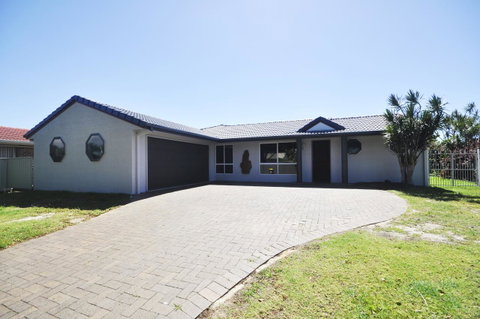 Bribie Island Canal Holiday Destination! - Your Accommodation 23