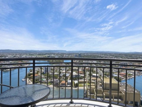 Beach Stay - Ocean & Riverview Resort Chevron Renaissance Central Surfers Paradise - Your Accommodation 14