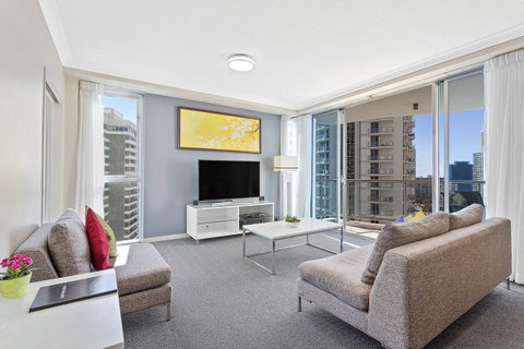 Beach Stay - Ocean & Riverview Resort Chevron Renaissance Central Surfers Paradise - Your Accommodation 7