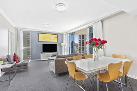 Beach Stay - Ocean & Riverview Resort Chevron Renaissance Central Surfers Paradise - Your Accommodation 10