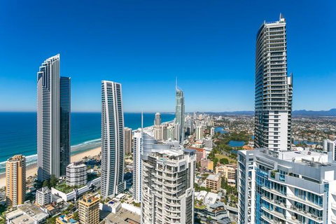 Beach Stay - Ocean & Riverview Resort Chevron Renaissance Central Surfers Paradise - Your Accommodation 23