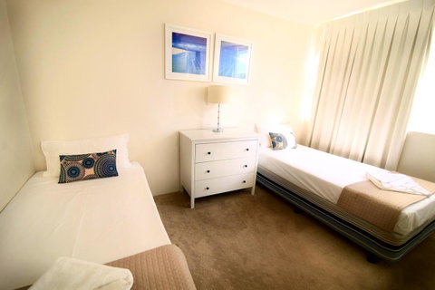 Grosvenor Beachfront Apartments Surfers Paradise - Your Accommodation 35