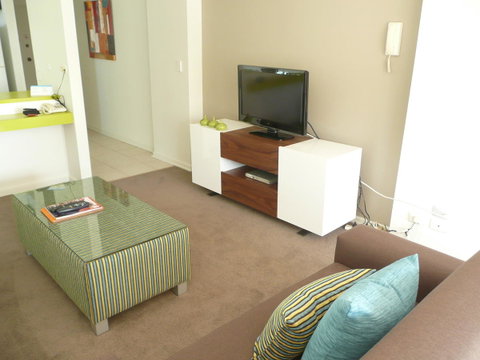 Grosvenor Beachfront Apartments Surfers Paradise - Your Accommodation 24