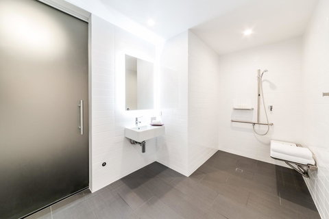 Sage Hotel James Street - Your Accommodation 11