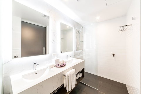 Sage Hotel James Street - Your Accommodation 10