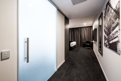 Sage Hotel James Street - Your Accommodation 14