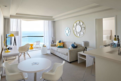 QT Gold Coast - Your Accommodation 7