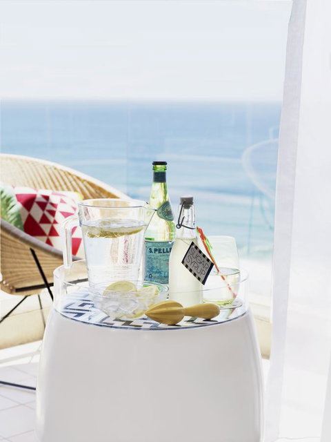 QT Gold Coast - Your Accommodation 27
