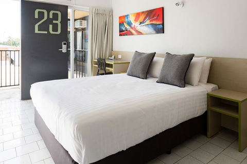 Nightcap At Emerald Star Hotel - Your Accommodation 37