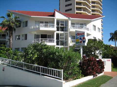 Le Beach Apartments - Your Accommodation 11