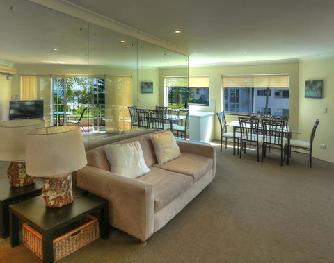 Le Beach Apartments - Your Accommodation 4